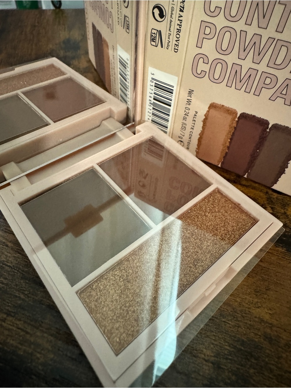 Revolution Deep Contour Powder Compact New In Box - Picture 4 of 5